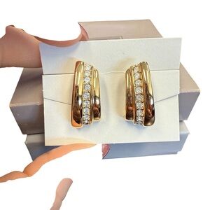 Avon vintage Gold and Crystal clip Earrings NIB Centennial collection 1986